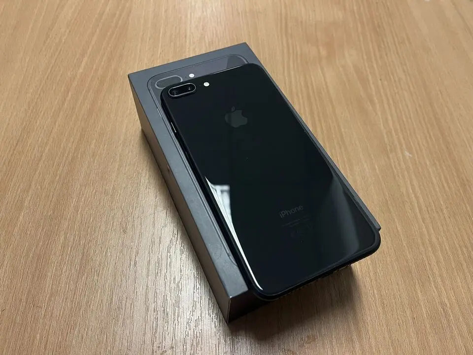 Original Unlocked Apple iPhone 8/8 Plus - 4G LTE Smartphone with 2/3GB RAM, 64GB/256GB ROM, 12MP Camera, iOS, Touch ID